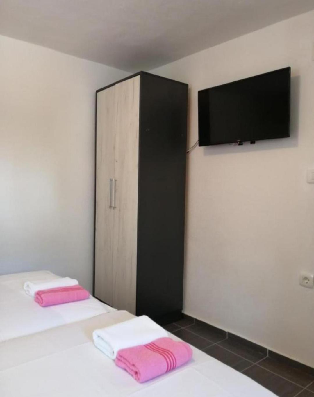 Sara Apartments Budva Zimmer foto